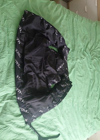 Balenciaga Siyah Baskılı Uzun Yelek - Görsel 4