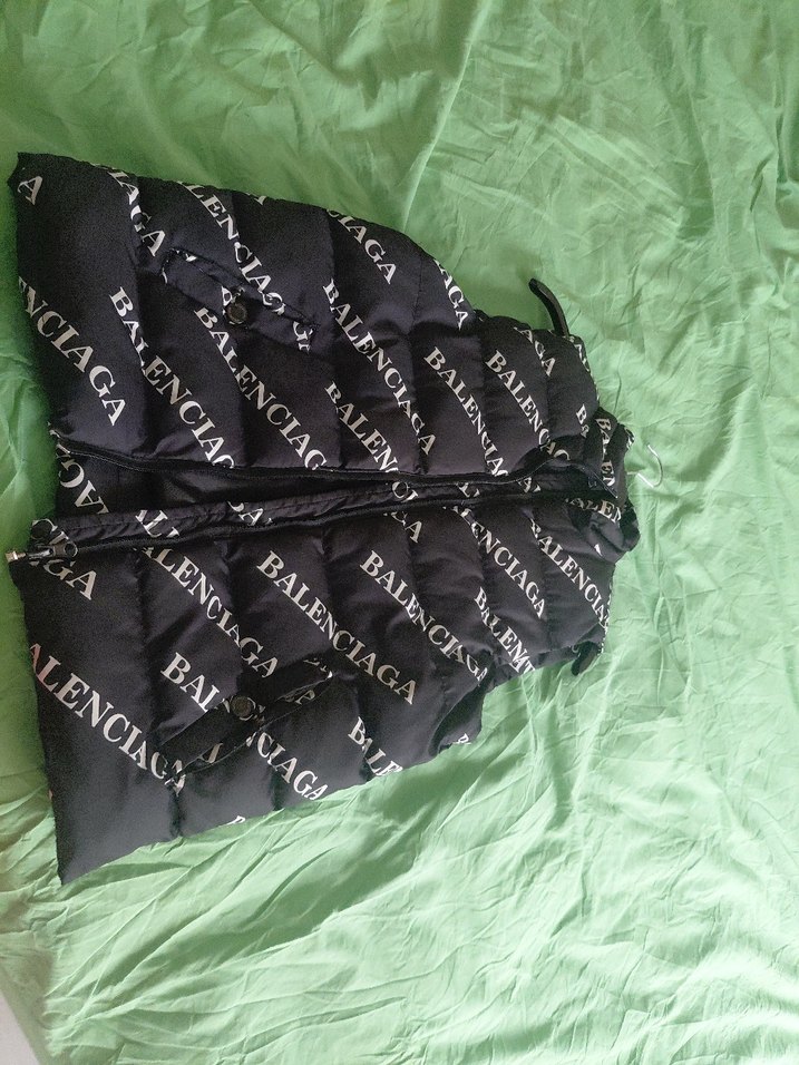 Balenciaga Siyah Baskılı Uzun Yelek - Görsel 2