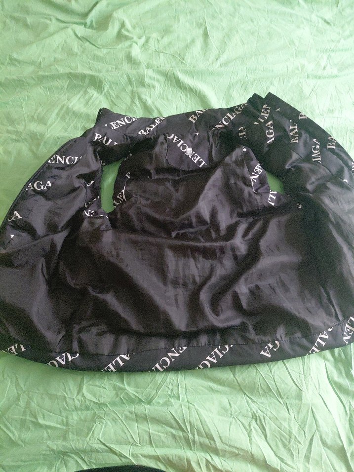 Balenciaga Siyah Baskılı Uzun Yelek - Görsel 5