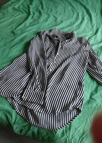 Düğmeli Siyah Beyaz Zebra Desenli Gömlek - Görsel 3