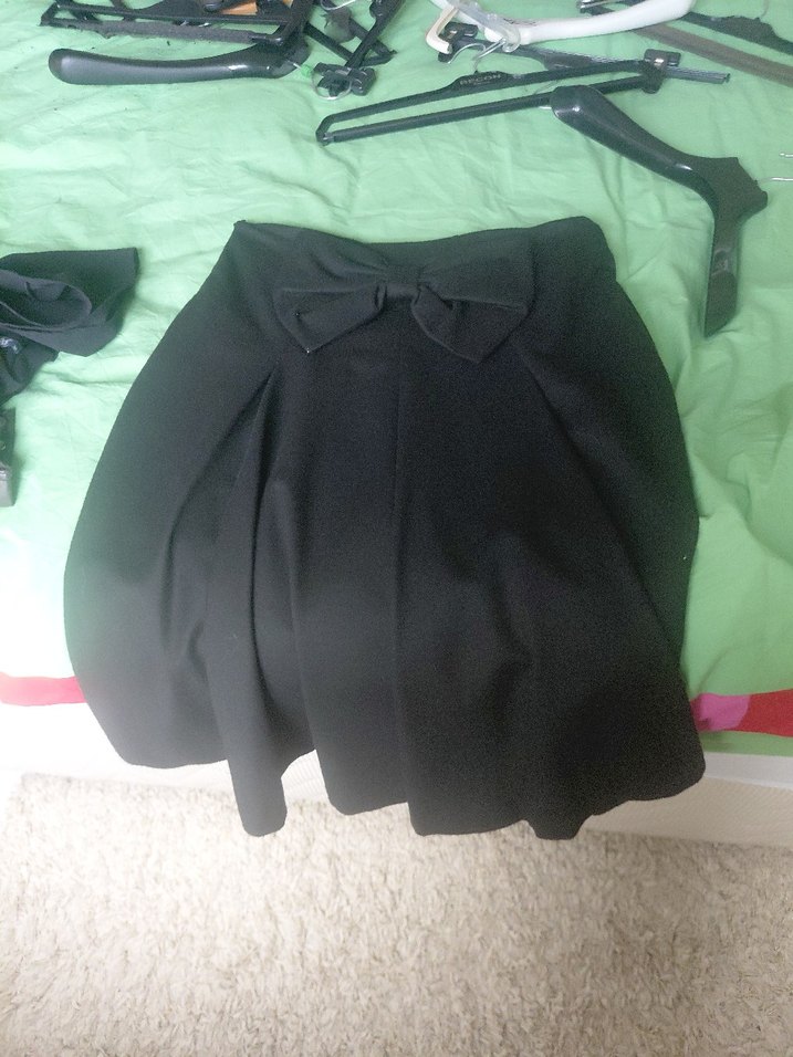 Fiyonk Detaylı Siyah Mini Etek - Görsel 4