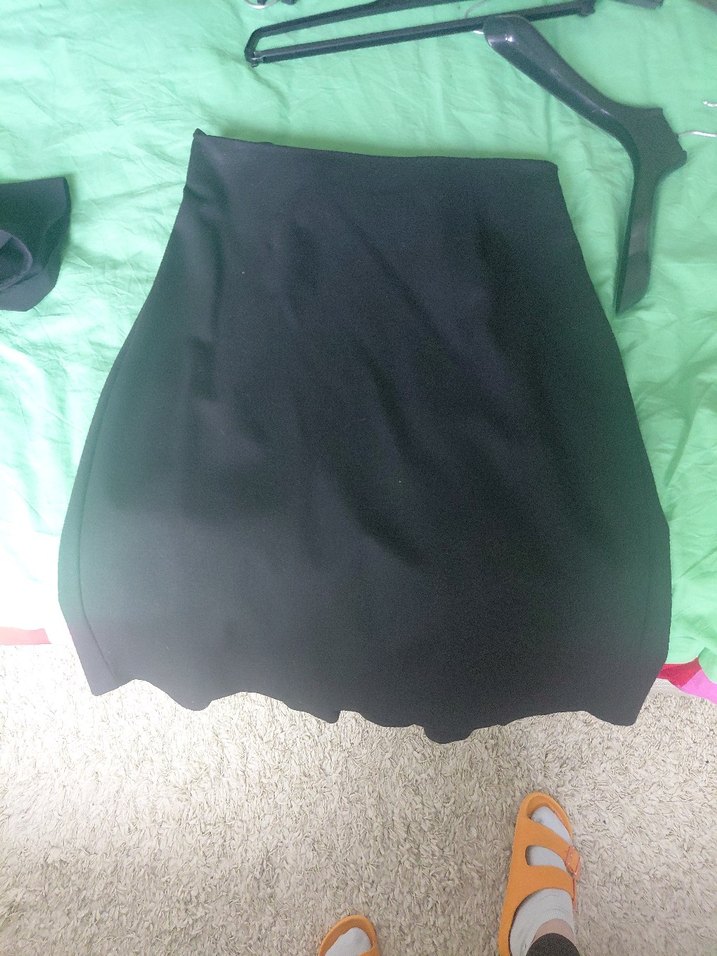 Fiyonk Detaylı Siyah Mini Etek - Görsel 3