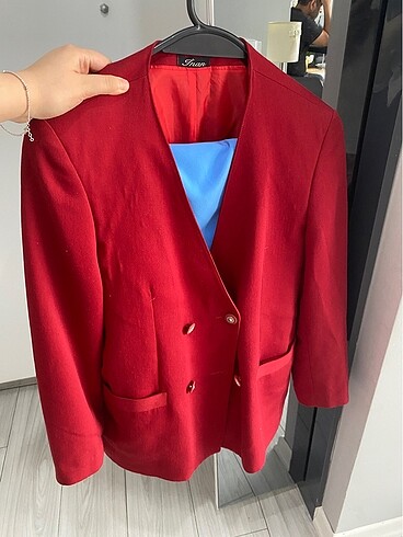 Kırmızı blazer