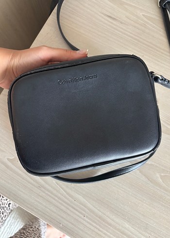 Beden Calvin Klein Jeans Siyah Deri Kadın Çapraz Çanta