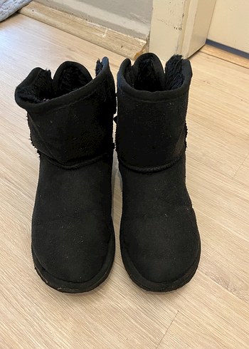 Ugg 30