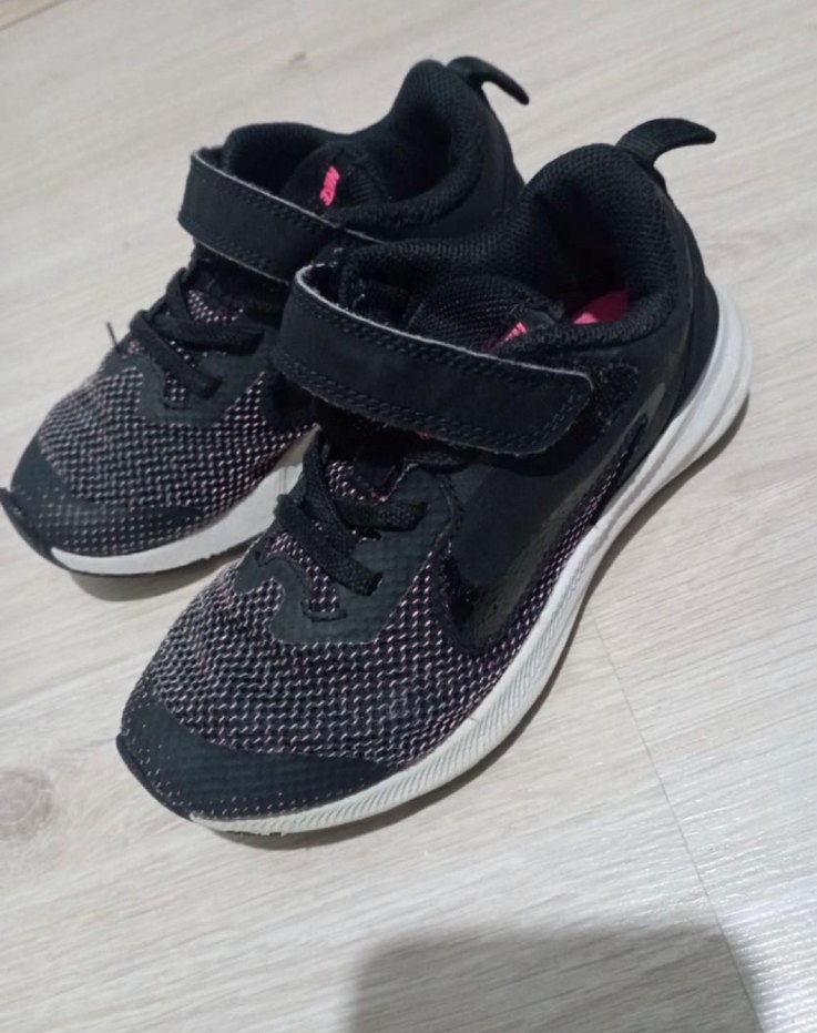 Nike 27 numara Kız Çocuk Siyah Spor Ayakkabı - Görsel 3