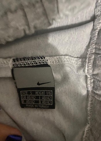 s Beden gri Renk Nike Gri Fermuarlı Erkek Şort