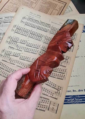 El oyması Kızılderili (Native American) tarzı ahşap duvar süsü - Görsel 2