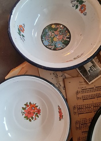 Çiçek Desenli Emaye Çukur Kaseler - Görsel 7