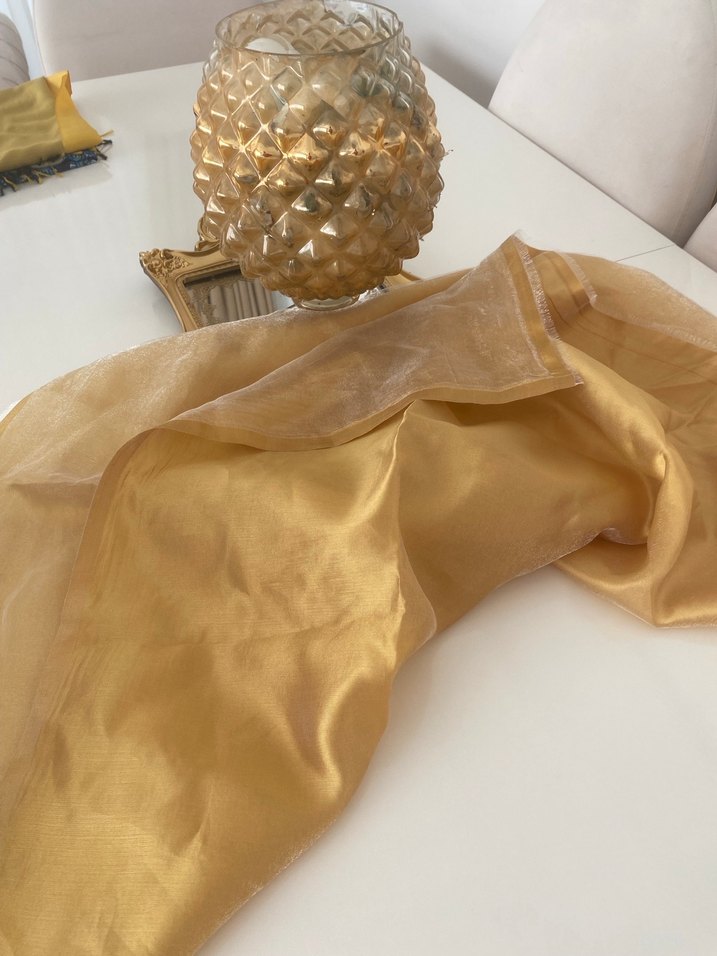 Bej Parlak Saten Kadın eşarp tül detaylıdır - Görsel 3