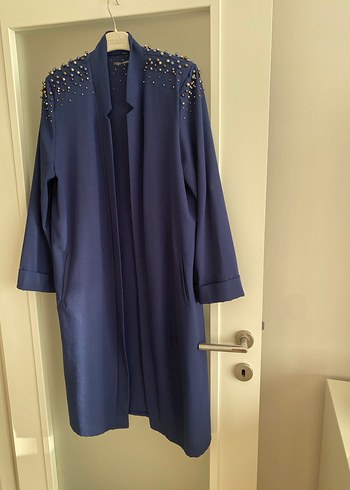 Vatkalı incili Uzun Ceket - Görsel 3