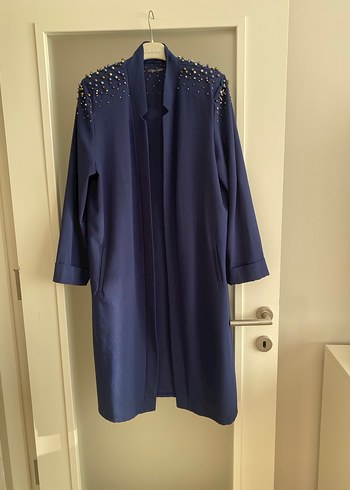 Vatkalı incili Uzun Ceket - Görsel 2