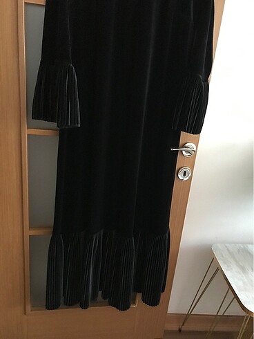 44 Beden siyah Renk Kadife Elbise
