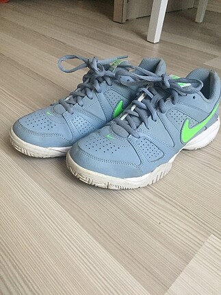 Nike court spor