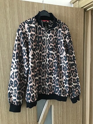 Leopar tasarım sweatshirt