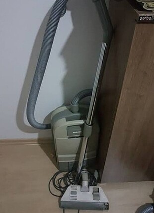 Elektrikli süpürge