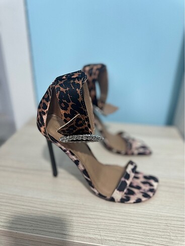 Asos topuklu ayakkabı