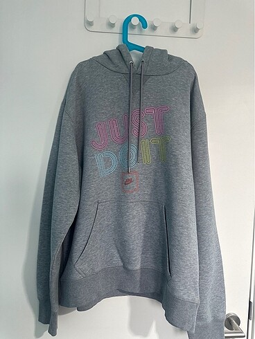 Nike sweatshirt