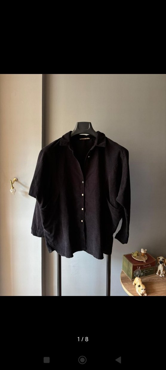 Siyah Düğmeli Gömlek - Görsel 2