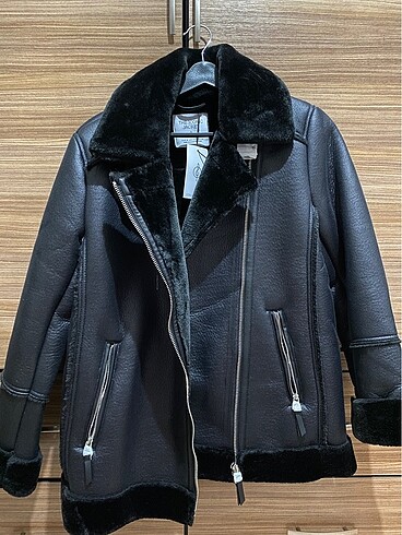 Stradivarius içi suni kürklü biker ceket