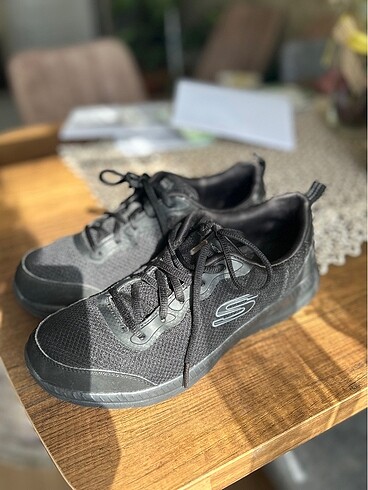 Skechers spor ayakkabı