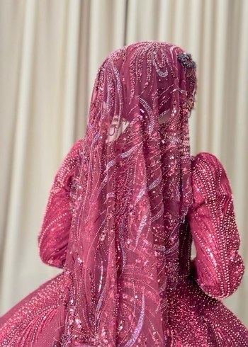 Kına Elbisesi Bordo Parlak V Yaka Uzun Kollu Drapeli Abiye - Görsel 3