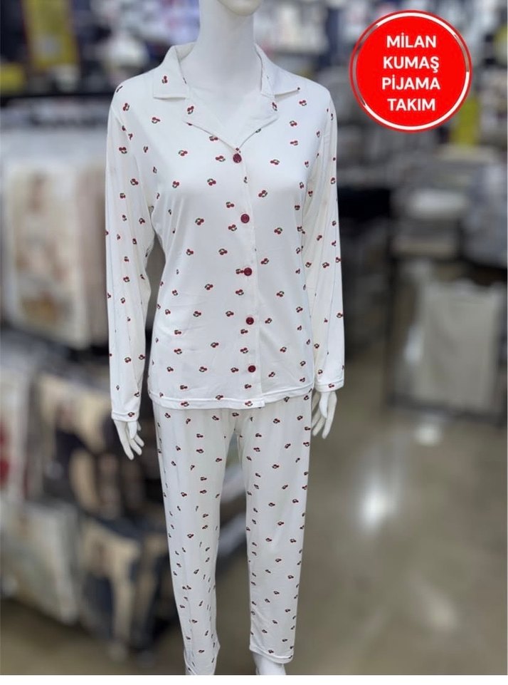 Beyaz Kiraz Desenli Kadın Pijama Takımı - Görsel 3