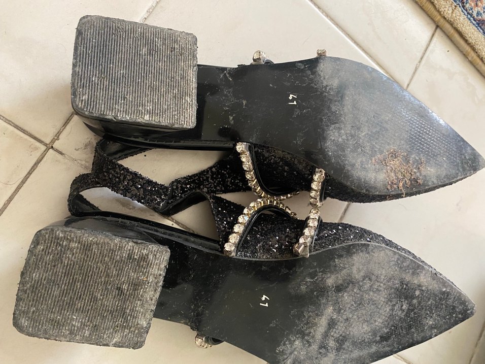 Siyah Parlak Taşlı Topuklu Kadın Ayakkabı - Görsel 3