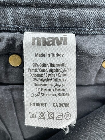 30 Beden siyah Renk Mavi Jeans Jean / Kot %70 İndirimli.