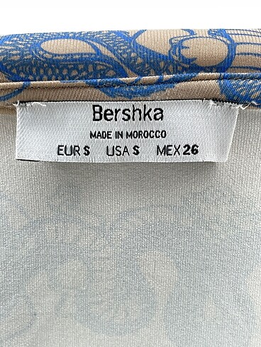s Beden çeşitli Renk Bershka Bluz %70 İndirimli.