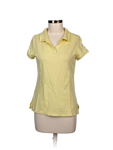 Gap T-shirt %70 İndirimli.