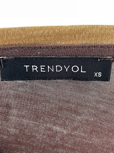 xs Beden çeşitli Renk Trendyol & Milla T-shirt %70 İndirimli.