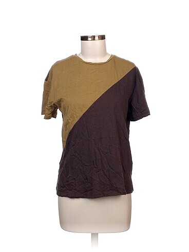 Trendyol & Milla T-shirt %70 İndirimli.