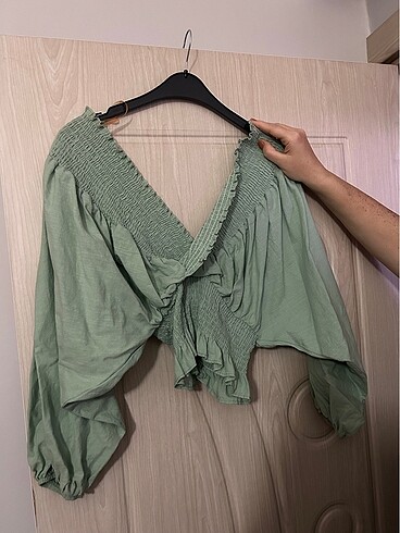 Mint yeşili omuzları açık veya kapalı tercihen değişen crop bluz