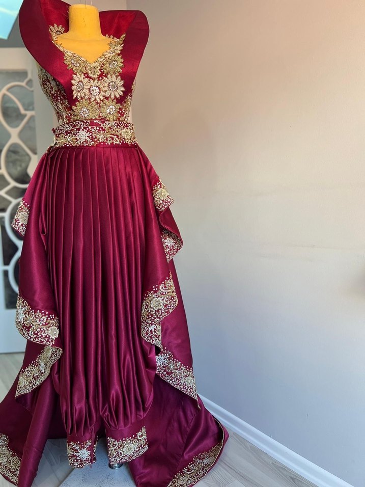 Bordo İşlemeli Uzun Kadın Abiye - Görsel 2