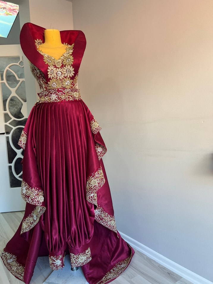 Bordo İşlemeli Uzun Kadın Abiye - Görsel 4