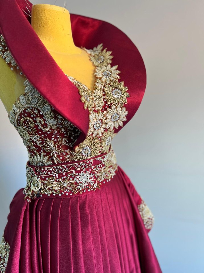 Bordo İşlemeli Uzun Kadın Abiye - Görsel 3