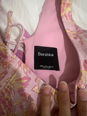 l Beden Bershka büstiyer