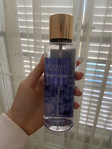 Victoria Secret Midnight Bloom body mist