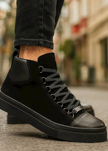 Diğer Siyah Deri Gorunumlu Bagcikli Sneaker