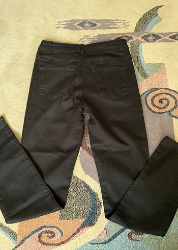 28 Beden Siyah Dar Kesim Pantolon