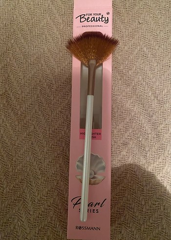 Derma Roller Cilt Bakım Aleti ve aydınlatıcı fırça - Görsel 2