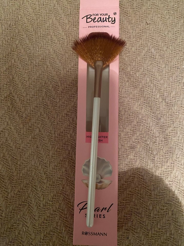 Derma Roller Cilt Bakım Aleti ve aydınlatıcı fırça - Görsel 2