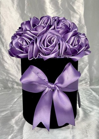 Pembe ve krem yapay gül hediye kutusu - Görsel 4