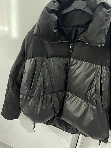Bershka Siyah Oversize şişme mont