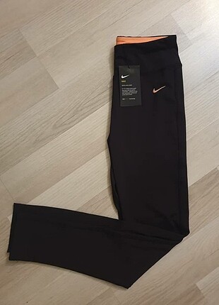 Orjinal etiketli nike dri fit spor tayt