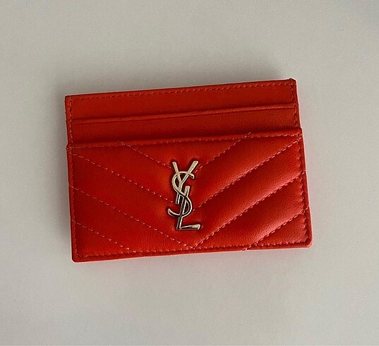 Yves Saint Laurent Kartlık