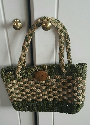 bej-yeşil hasır çanta