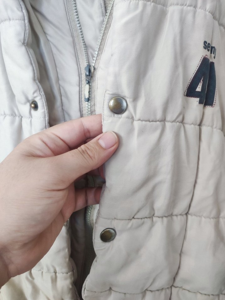 Bej Düğmeli Erkek Çocuk Mont - Görsel 4