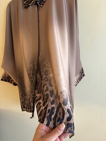 Zara Leopar Detaylı Saten Oversize Gömlek